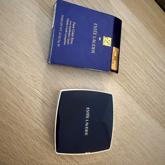 Estée Lauder Eyeshadow Quad - Picture 4 of 7